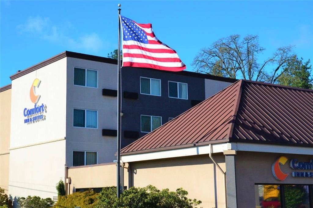Comfort Inn & Suites Beaverton Portland West - photo 2