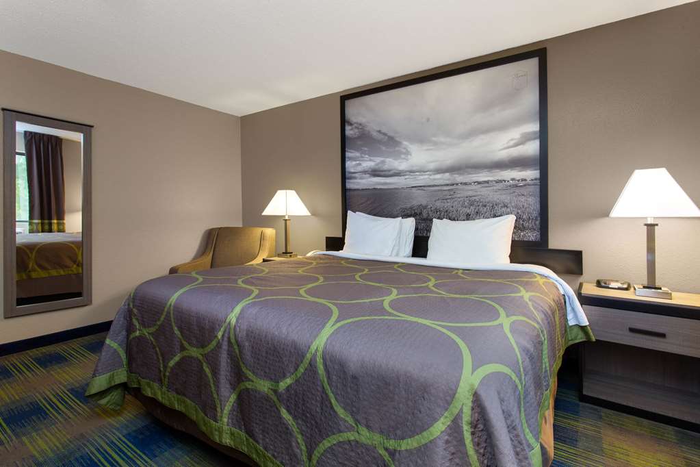 Super 8 by Wyndham Cromwell Middletown - photo 28