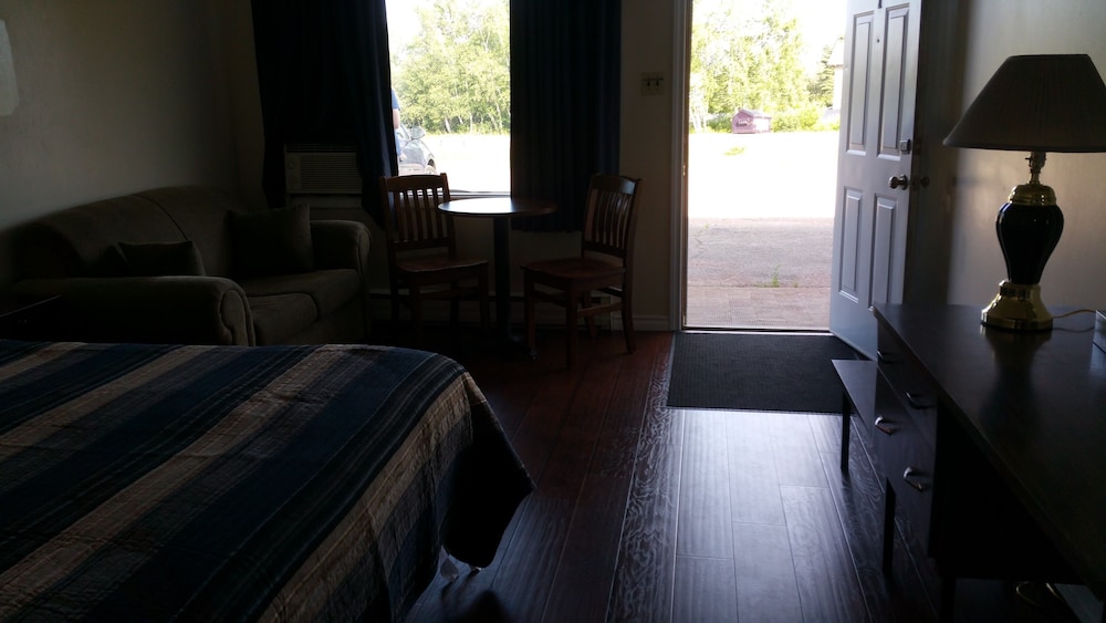 Sackville Inn — Sackville — photo 4