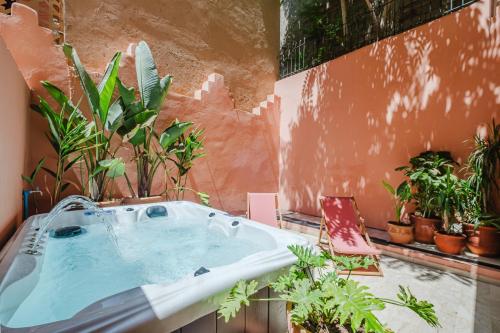 Duplex Style and Confortable au Centre de la Ville — 4-Star Luxury Hotel in Marrakesh, Morocco