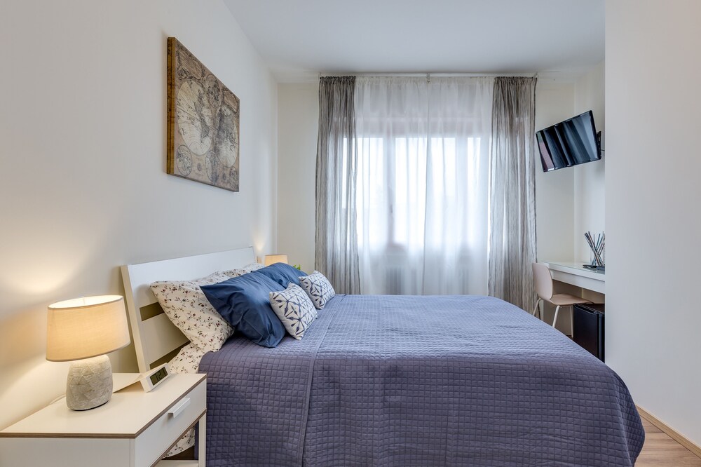 Rooms Vidar Train station in Mestre, Italy