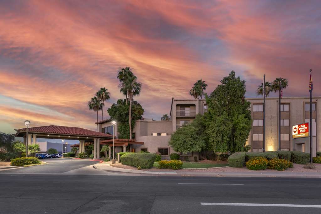 Best Western Plus Scottsdale Thunderbird Suites - featured photo