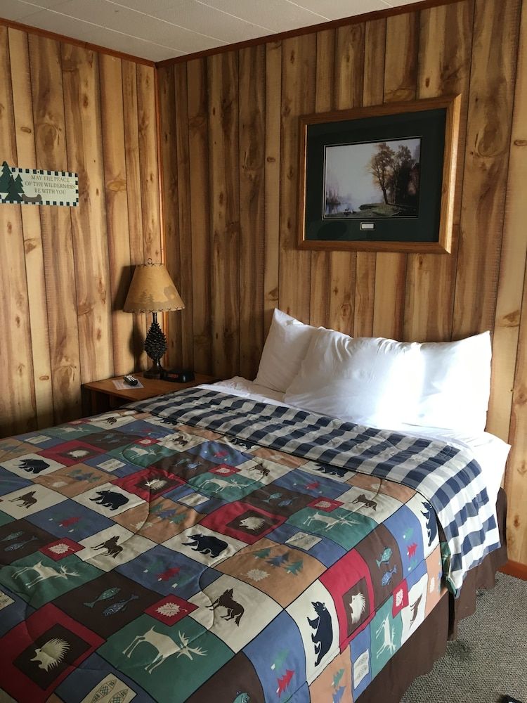 Superior Motel & Suites - photo 14