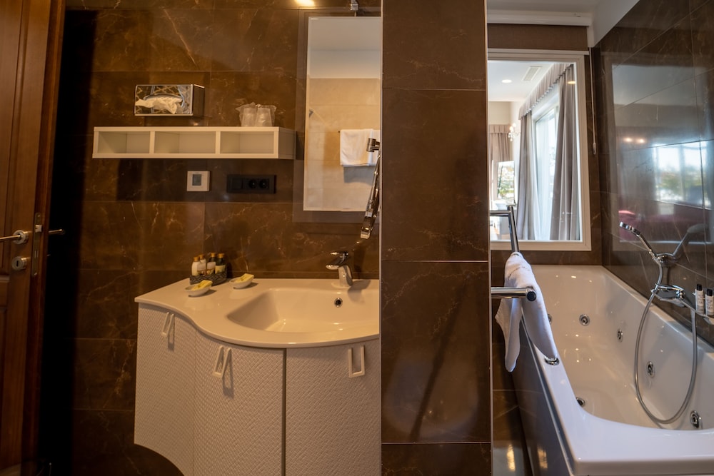 Wine Residence Cattunar — 5-Star Luxury Hotel in Brtonigla, Croatia