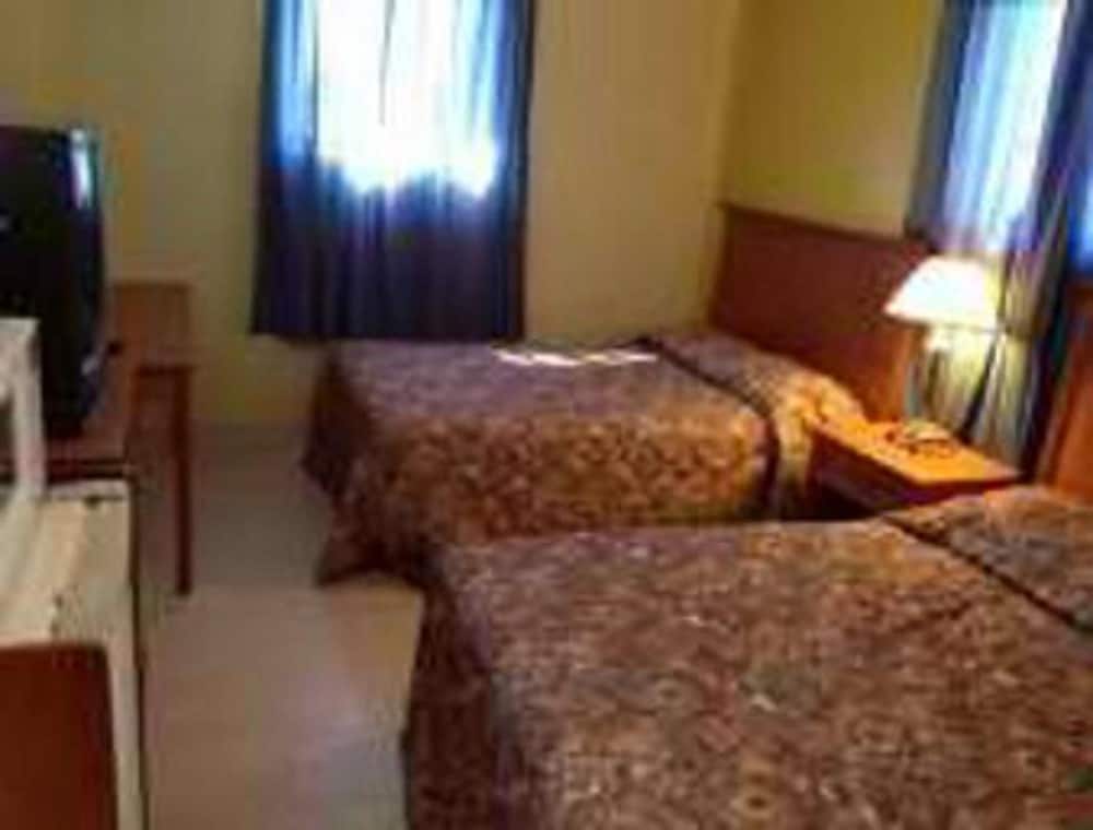 Atlantic Inn - photo 17