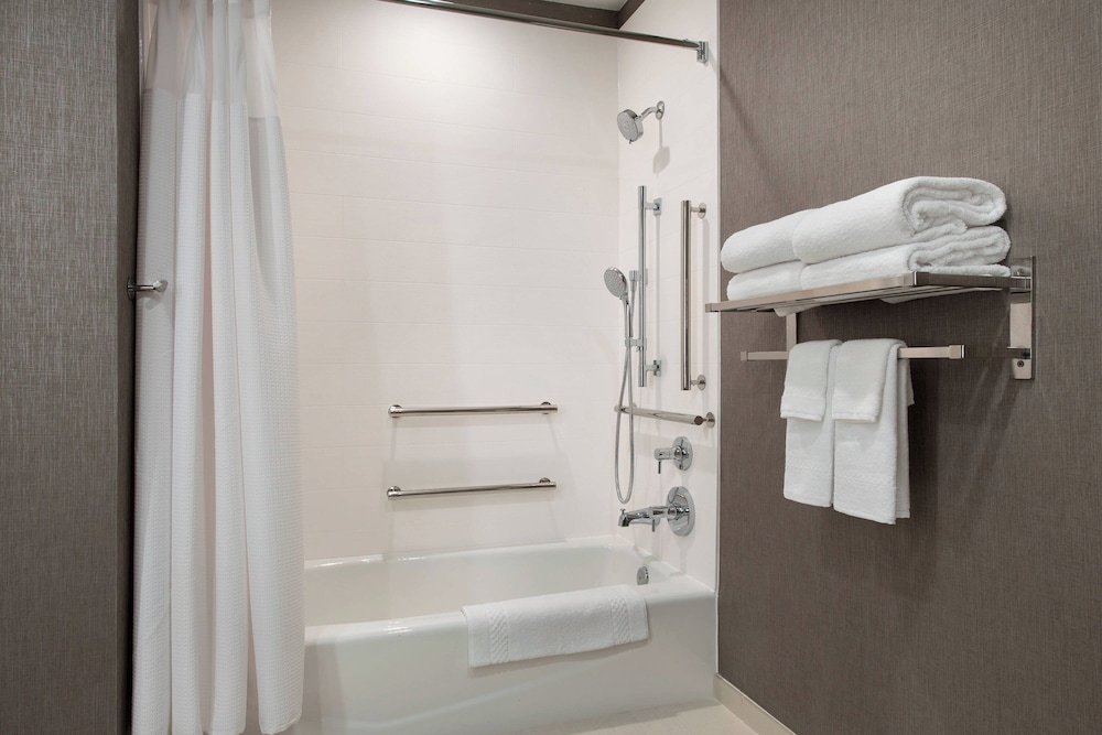 SpringHill Suites by Marriott Herndon Reston - photo 12