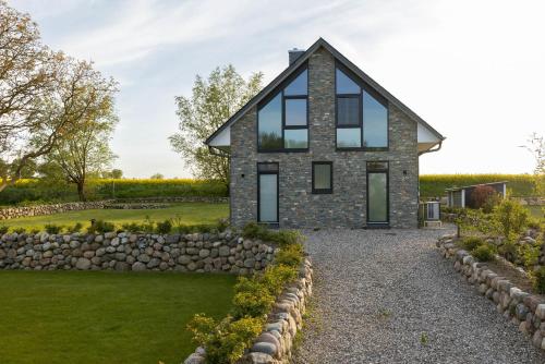 Irish Cottage Meer Glück — 4-Star Luxury Hotel in Gramkow, Germany