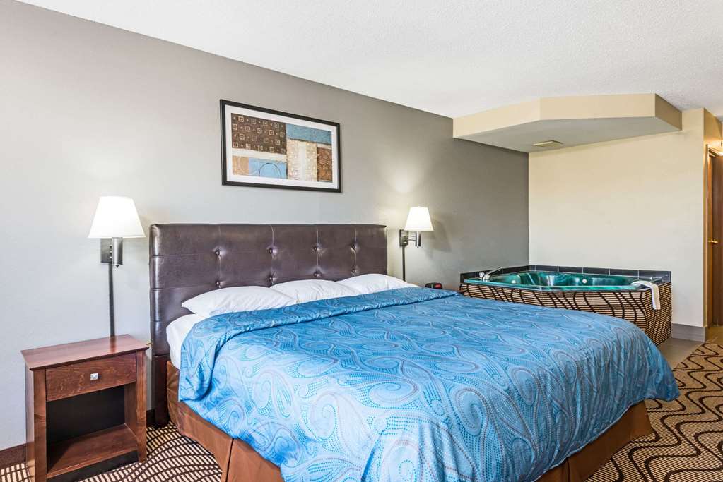 Super 8 by Wyndham Mars Cranberry Pittsburgh Area - photo 14