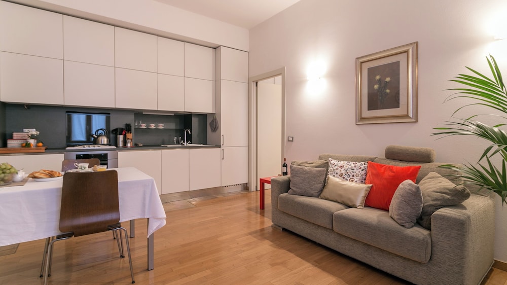 notaMi Roman Memory — 4-Star Luxury Hotel in Milan, Italy