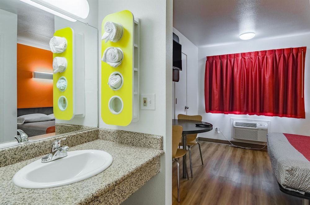 Motel 6 Gresham - photo 10