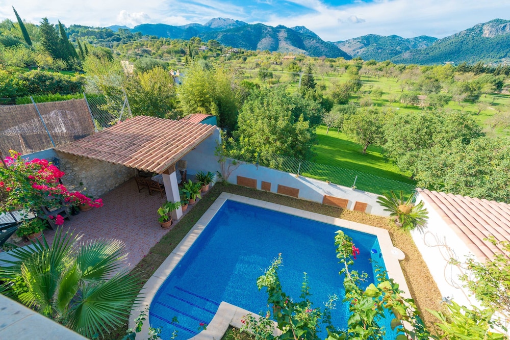 Maia - carbon neutral hotel in Selva