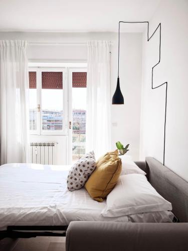 Yellow Sweet Home — 4-Star Luxury Hotel in Rome, Italy