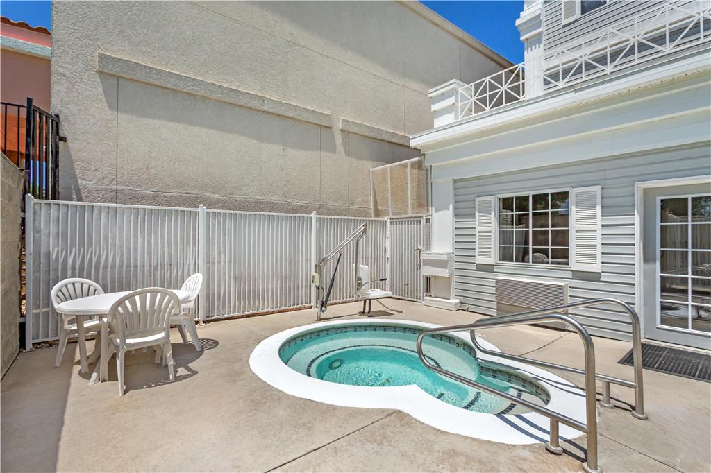 Best Western Luxury Inn - photo 11