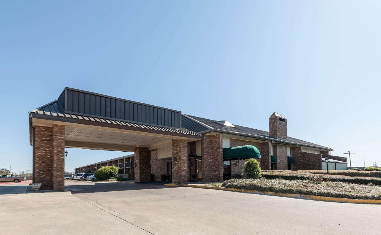 Rodeway Inn - carbon neutral hotel in Clarksdale