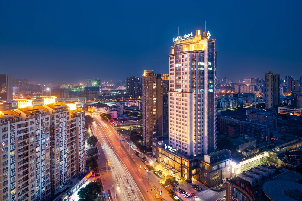 Jinling Hotel Wuxi — 5-Star Luxury Hotel in Wuxi, People's Republic of China