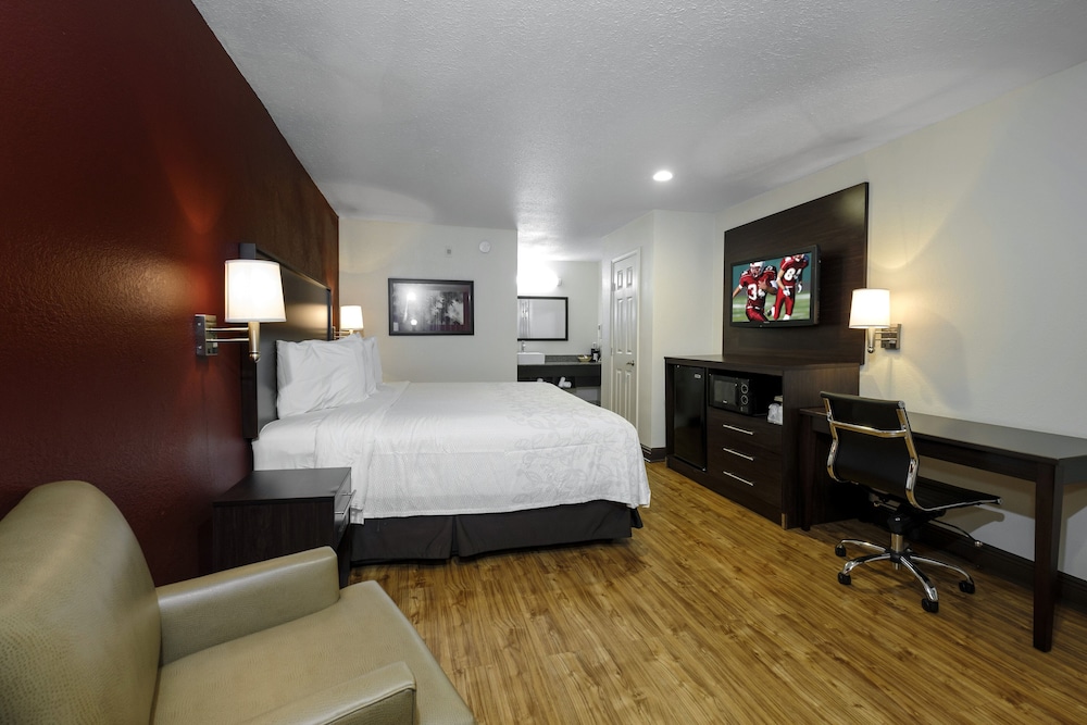 Red Roof Inn Plus Hammond - photo 21
