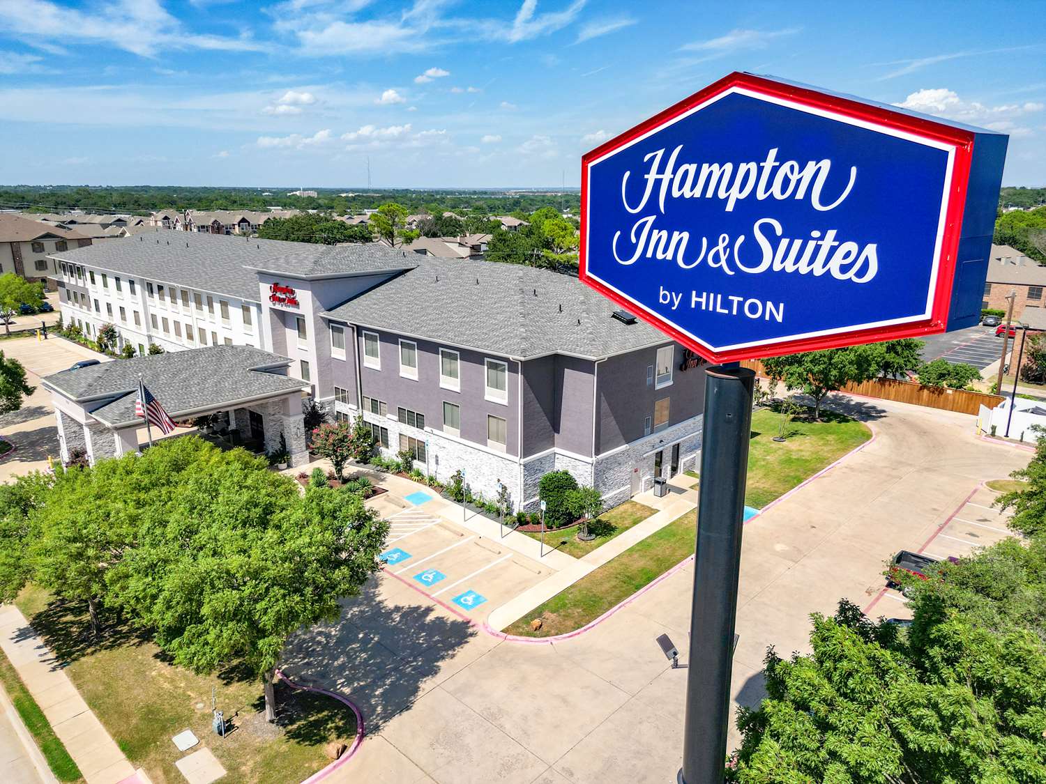 Hampton Inn & Suites Denton - photo 3
