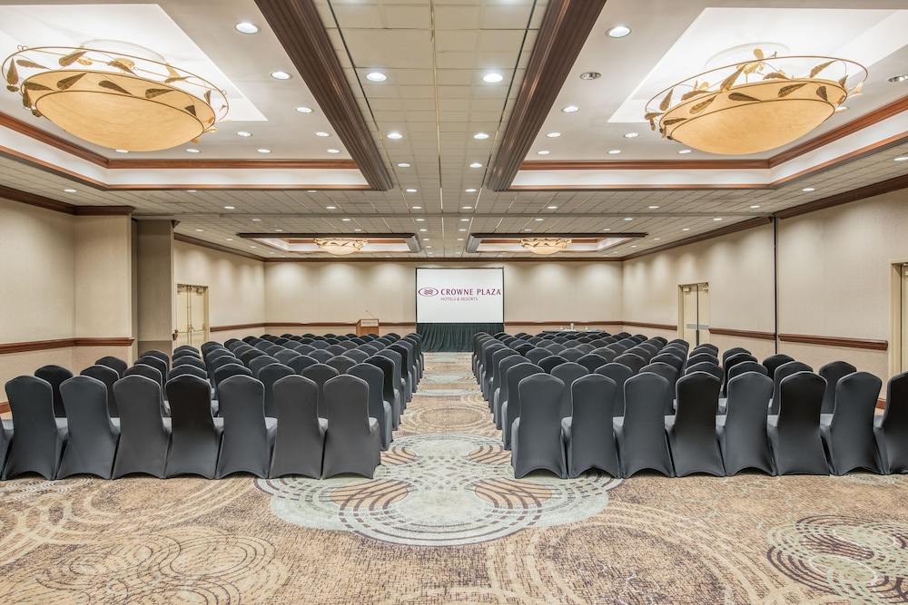 Crowne Plaza Knoxville Downtown University by IHG - photo 45