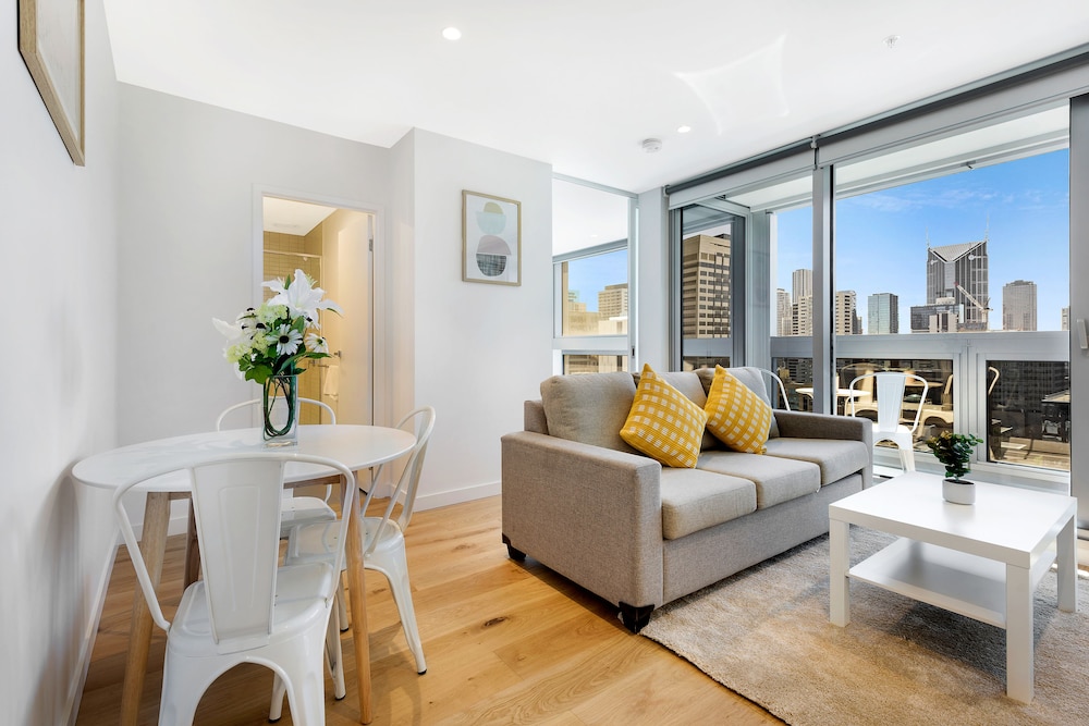 The Fifth Serviced Apartments — 4-Star Luxury Hotel in Melbourne, Australia