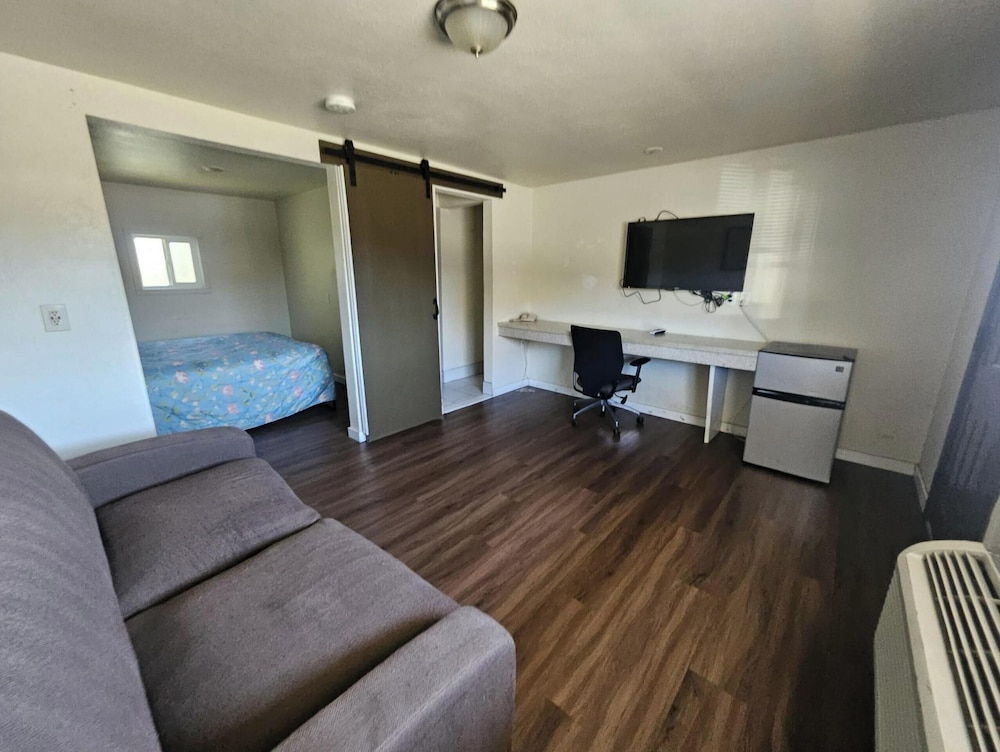 Del Rancho Motel - photo 8
