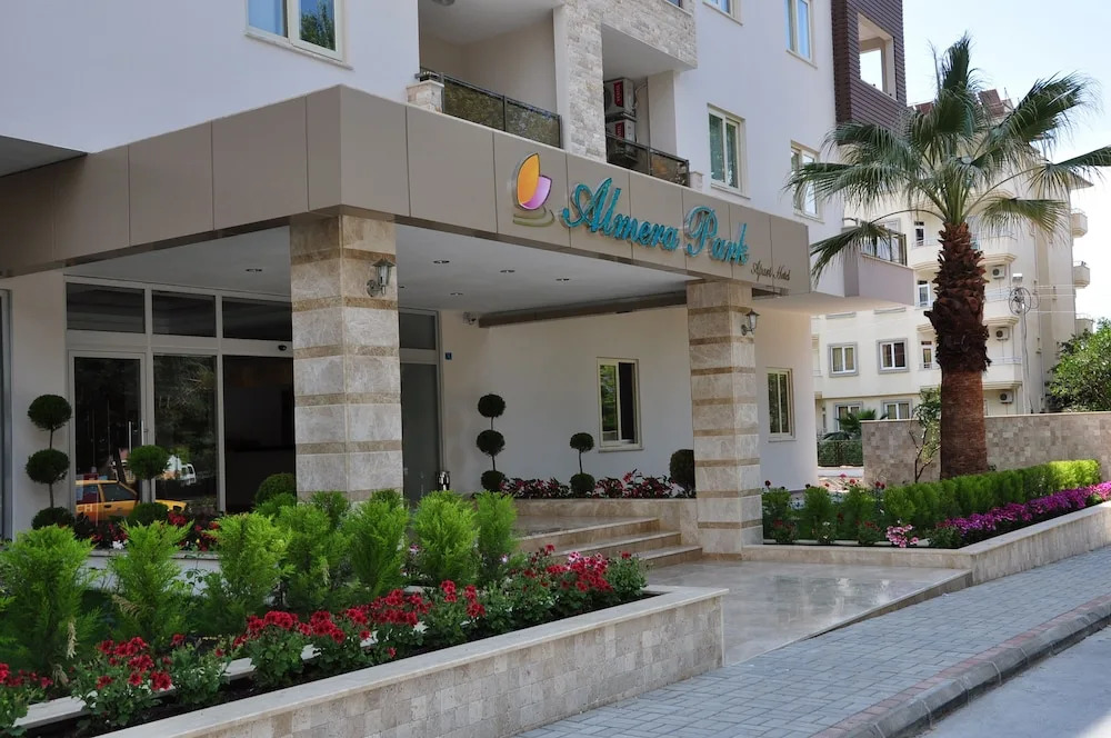 Almera Apart Hotel