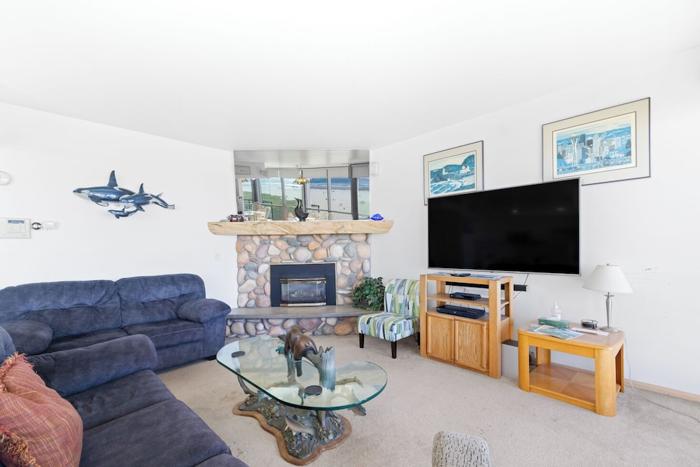 Sand & Sea Resort Condominiums - photo 559