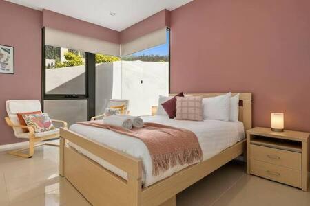 The View Sandy Bay 5 bedroom — 4-Star Luxury Hotel in Hobart, Australia