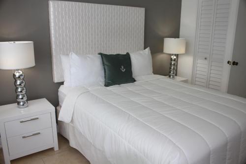 Oceanfront Contemporary Suites - photo 49