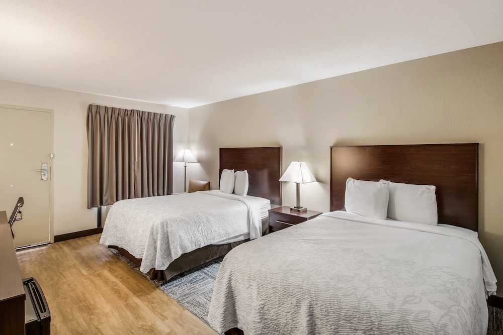 Red Roof Inn PLUS Dallas Addison - photo 17