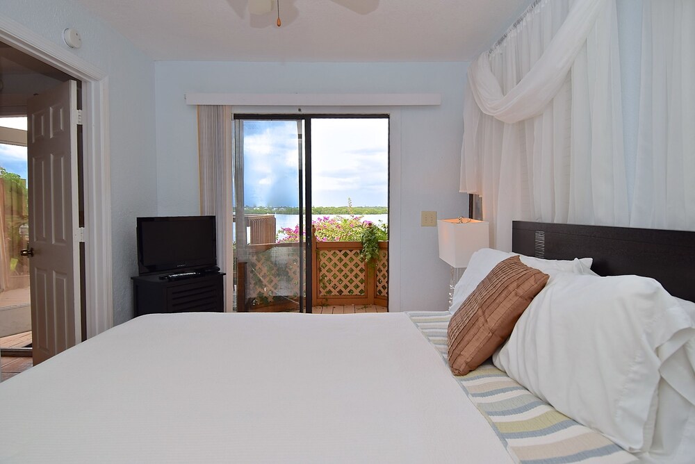 Turtle Beach Resort and Inn - photo 40