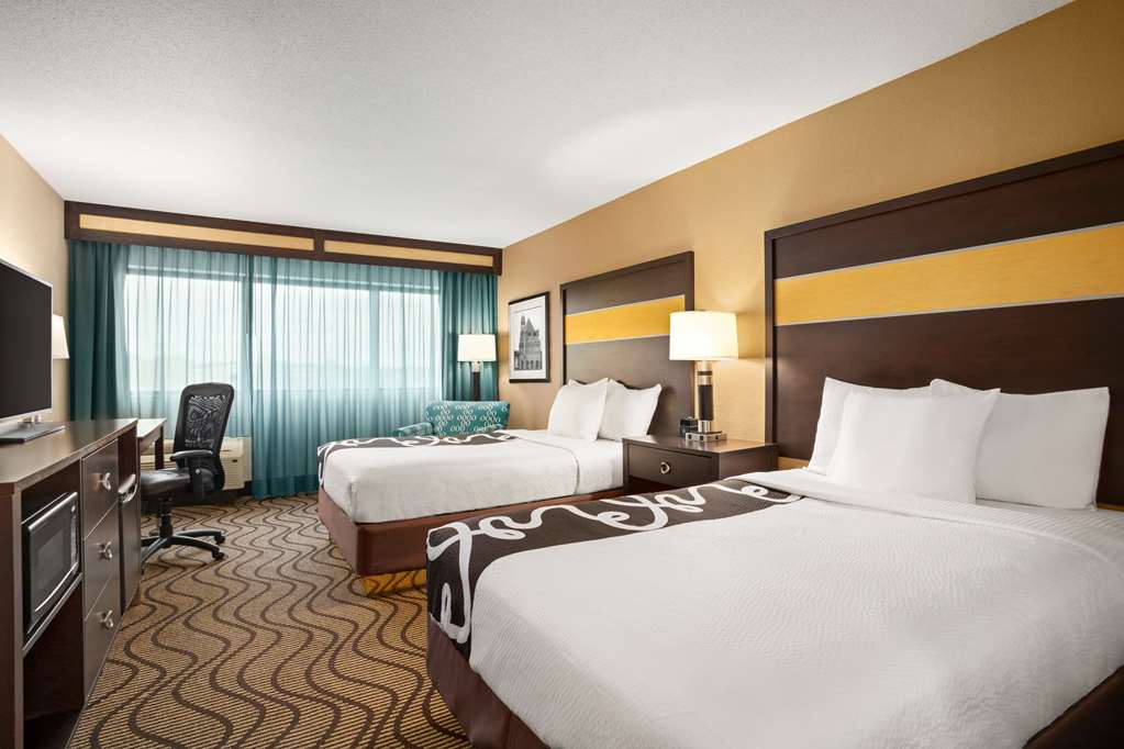 La Quinta Inn & Suites by Wyndham Richmond Midlothian - photo 21