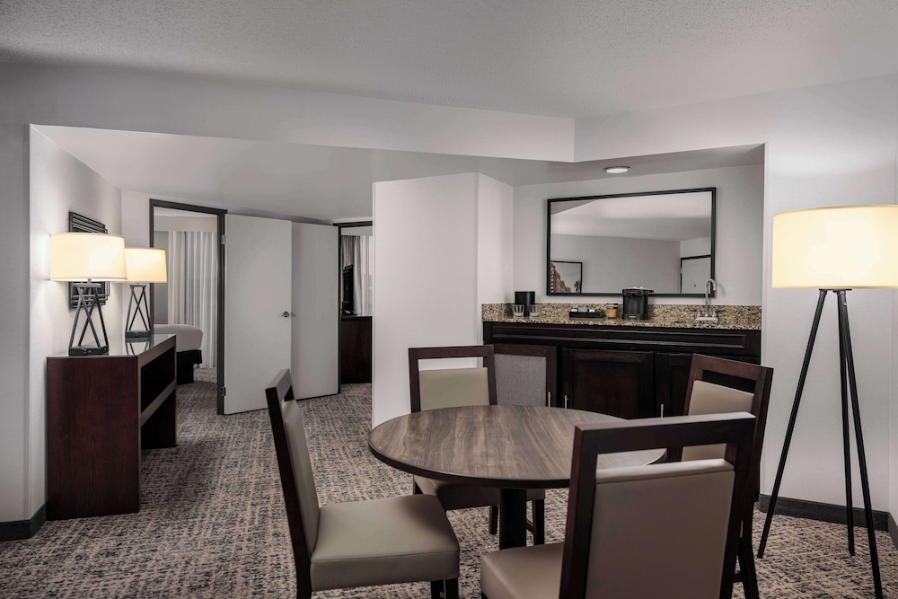 Embassy Suites Hotel Birmingham - photo 20