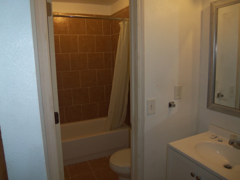 Super 54 Inn - photo 20