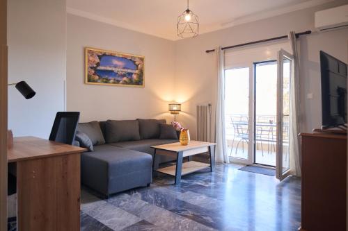 City Center 2 BR Apartment in Mytilene — 4-Star Luxury Hotel in Mytilene, Greece