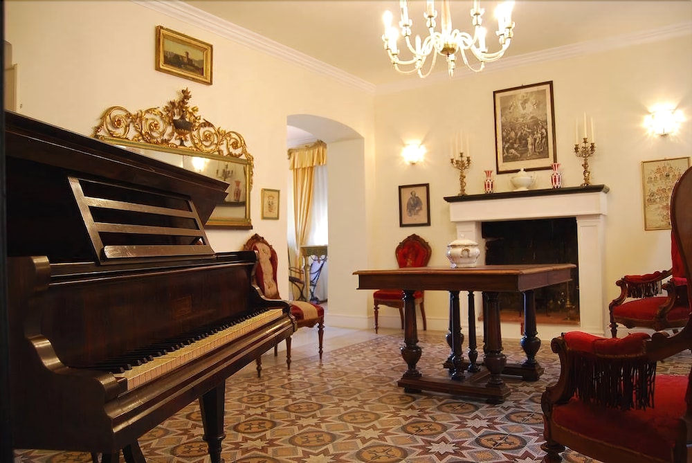 Dimora Garibaldi — hotel in Castelnuovo Magra