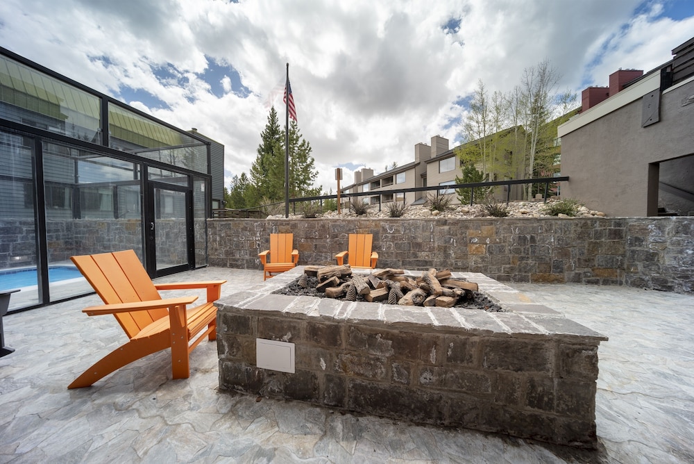 Snowblaze Condos Building A Unit 33 by Stay Winter Park Winter Park — 4-Star Luxury Hotel in Winter Park, United States