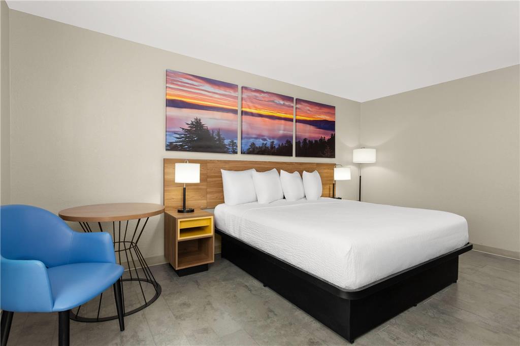 Days Inn by Wyndham Rawlins - photo 9