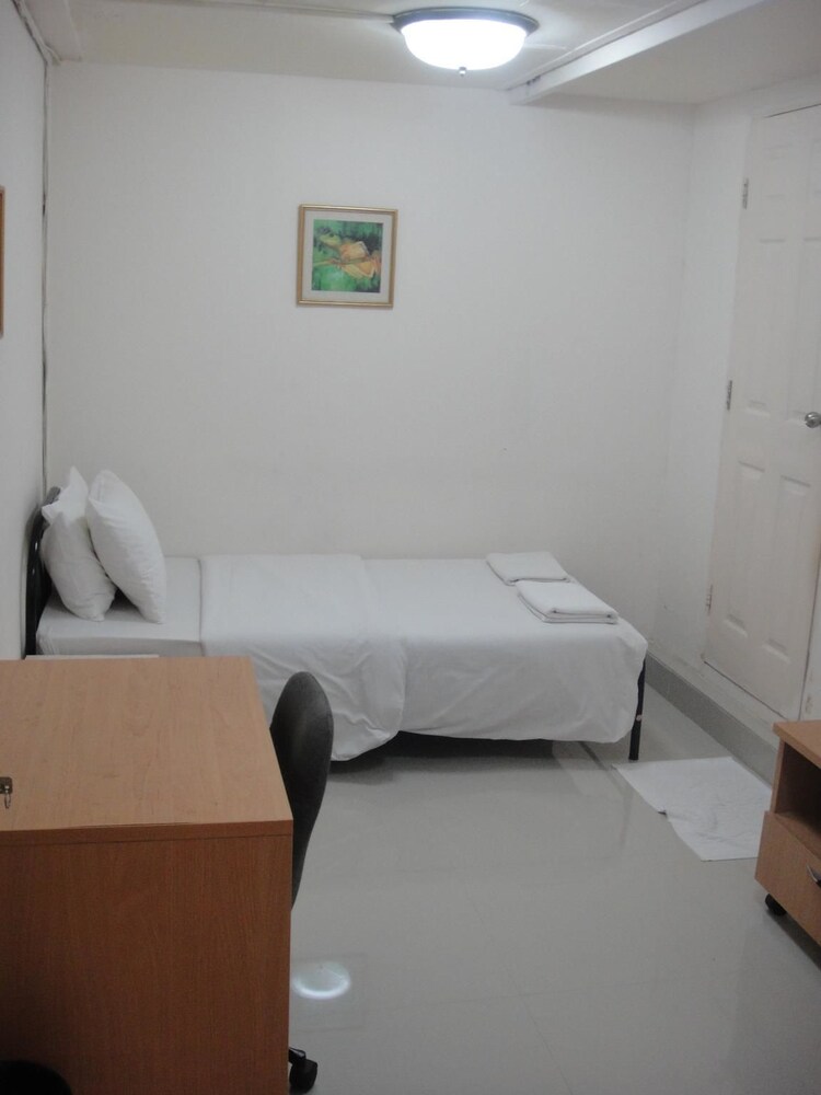 Freesia Saladaeng Silom Apartments