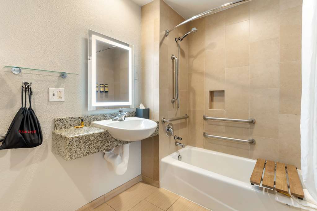 Best Western Plus Rancho Cordova Inn - photo 42