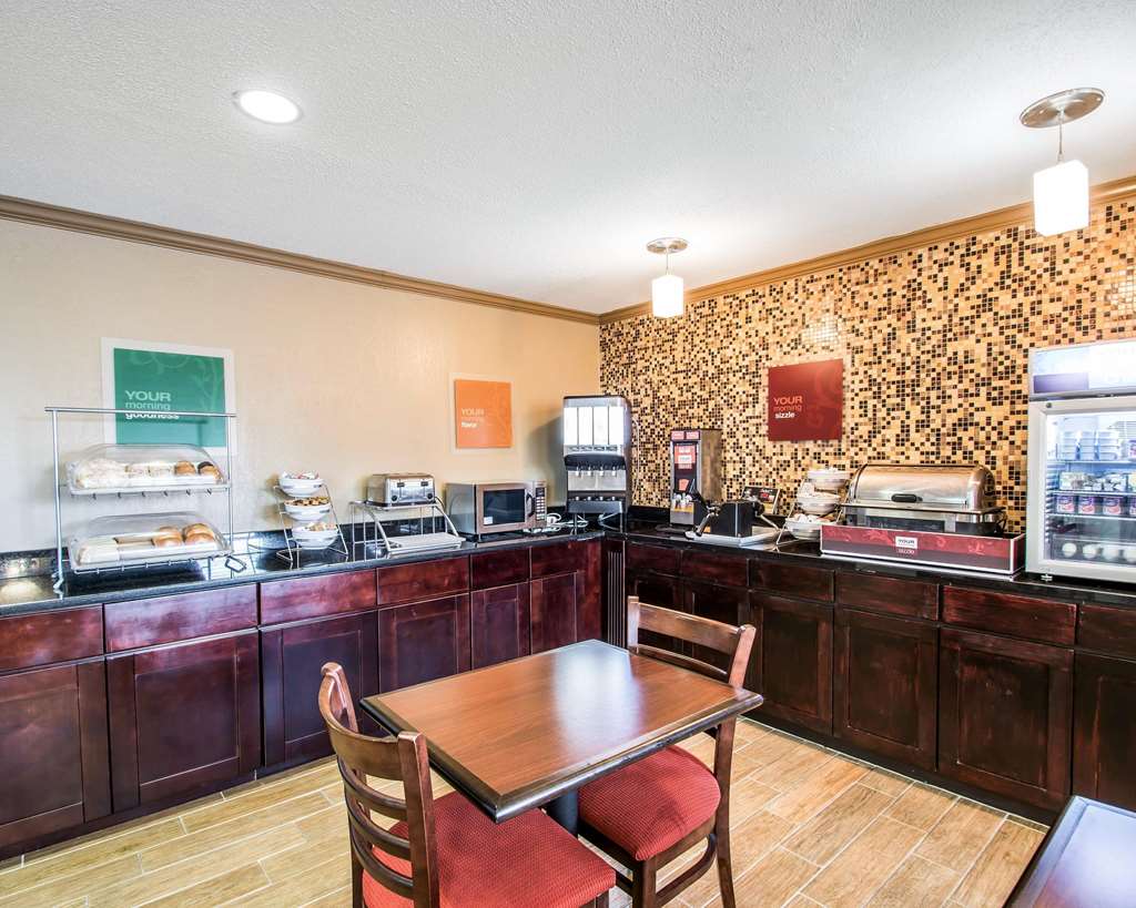 Quality Inn Plant City Lakeland - photo 22