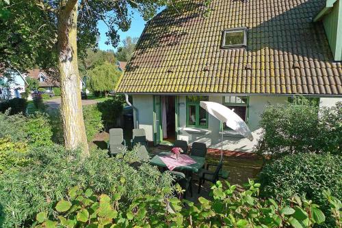 Ferienhaussiedlung Strandperlen Weidenhof 3a — carbon neutral stay, Wustrow