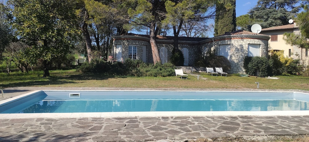 Villa Sofia — 4-Star Luxury Hotel in San Felice Del Benaco, Italy