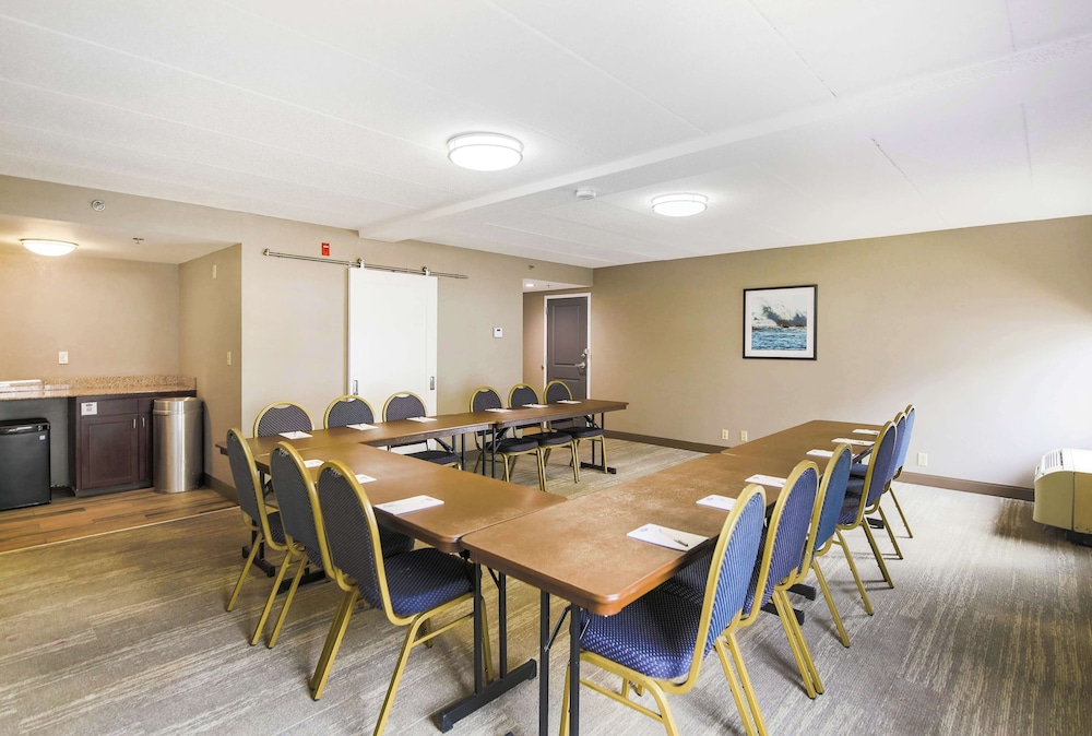 Hampton Inn Fall River Westport - photo 59