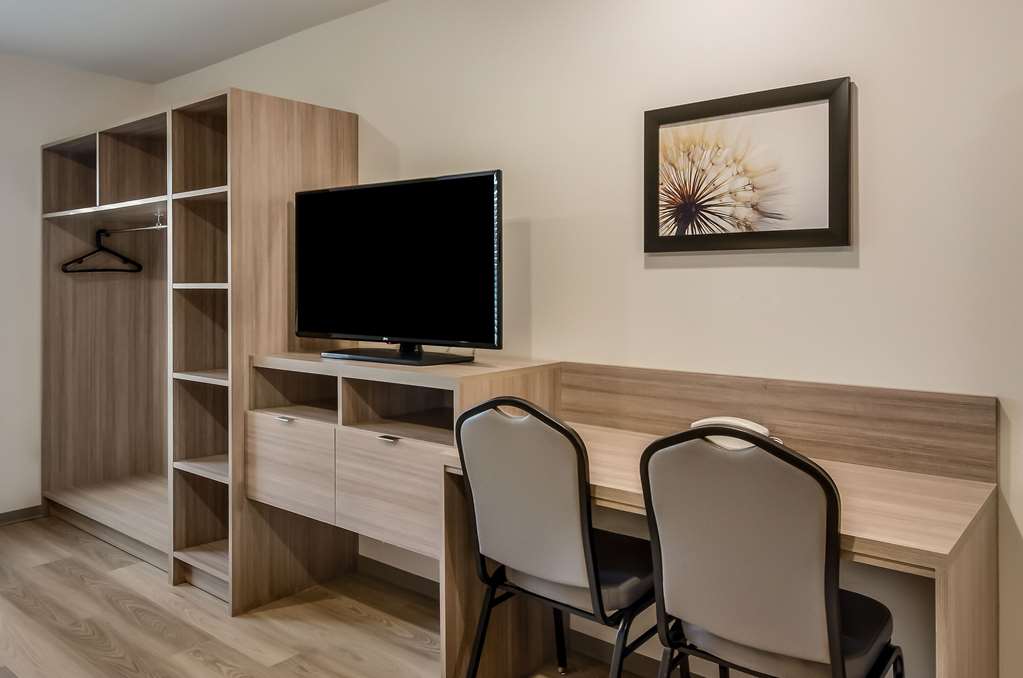 WoodSpring Suites Tacoma Lakewood - photo 24
