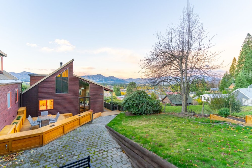 42a Alpine Avenue in Unknown City, New Zealand