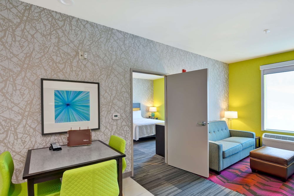 Home2 Suites by Hilton Hot Springs - photo 14