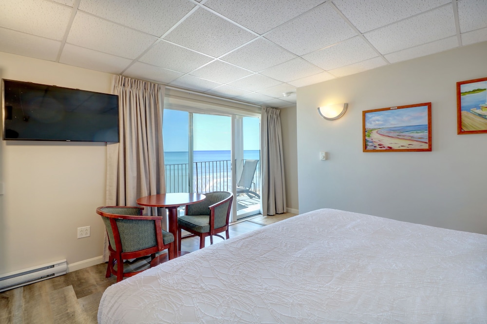 Atlantic Oceanfront Hotel - photo 25