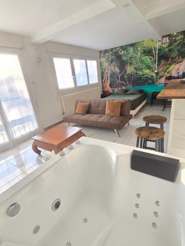 Exotic Spa Balcon Wifi Netlfix Parking — Belfort