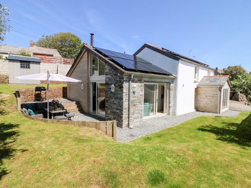 Kelmscot - carbon neutral hotel in Unknown City
