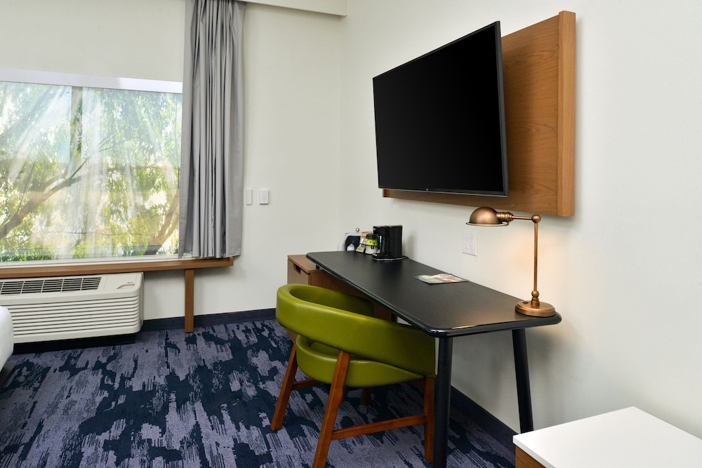 Fairfield Inn & Suites by Marriott Charlotte University Research Park - photo 17